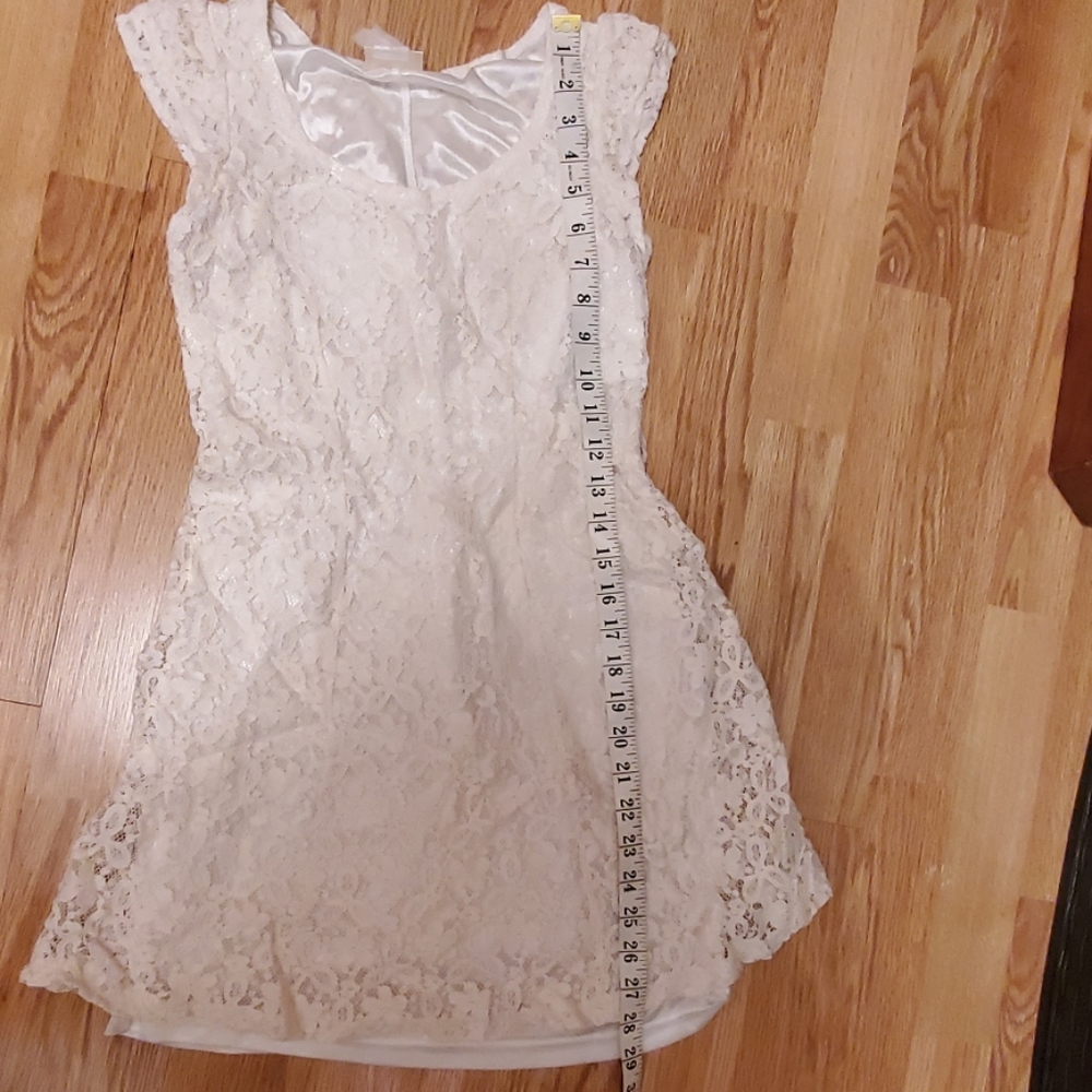 Dress - Picture 5 of 5